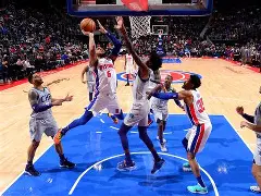 开云体育官网-加时末段底特律活塞迎来里程碑：CBA常规赛节点到来，质疑声仍在，团队化学反应显著(今日新鲜事nba常规赛开赛时间)