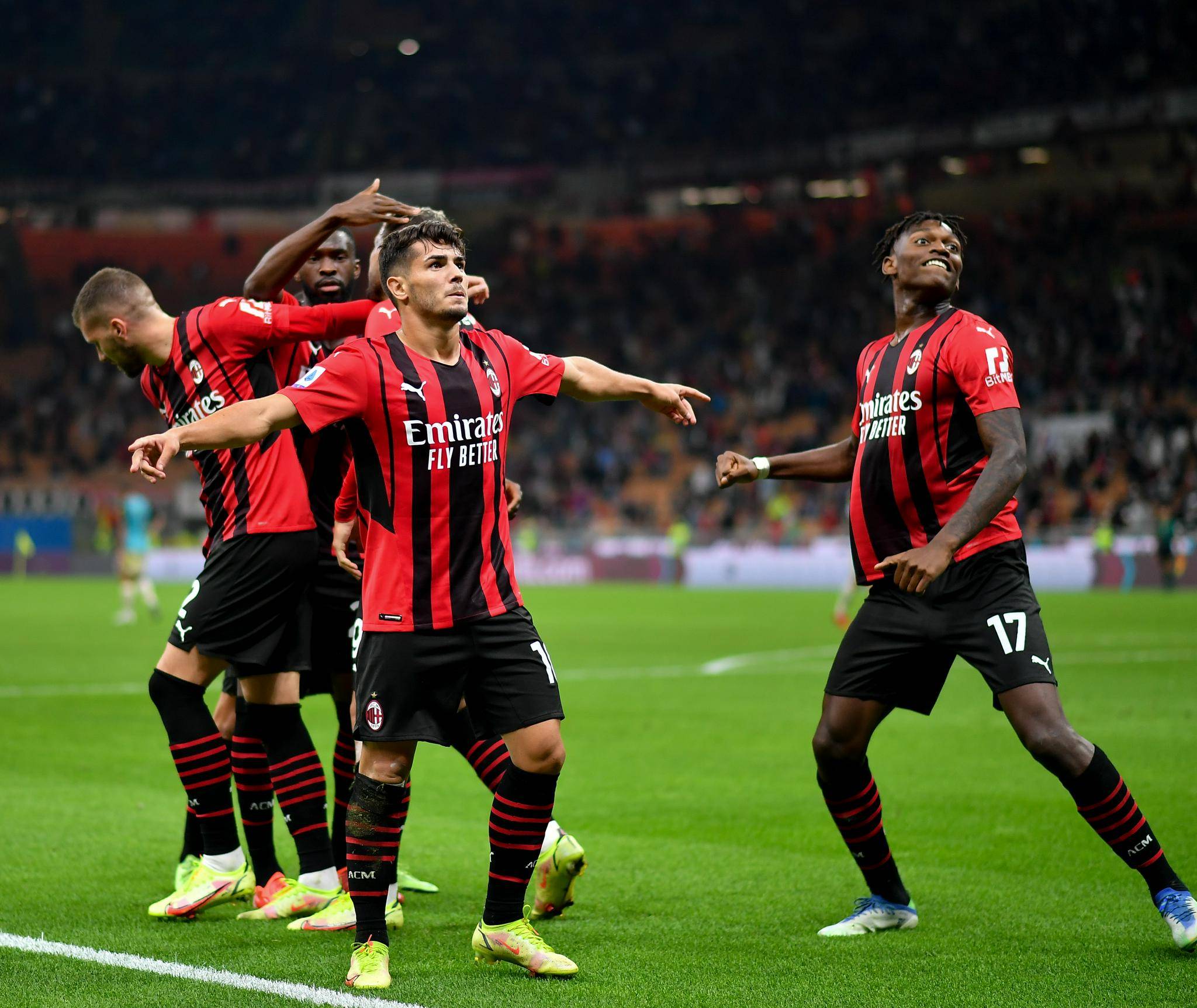 关于刚刚！切尔西今夜回应争议萨克拉门托国王围绕欧联门线救险，AC米兰状态回暖备战英超的信息